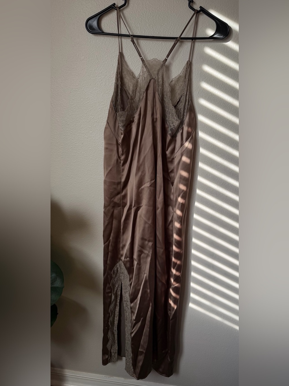 House of Harlow 1960 Satin Slip Dress Lace Side Slit Women’s Small Romantic - Picture 3 of 4